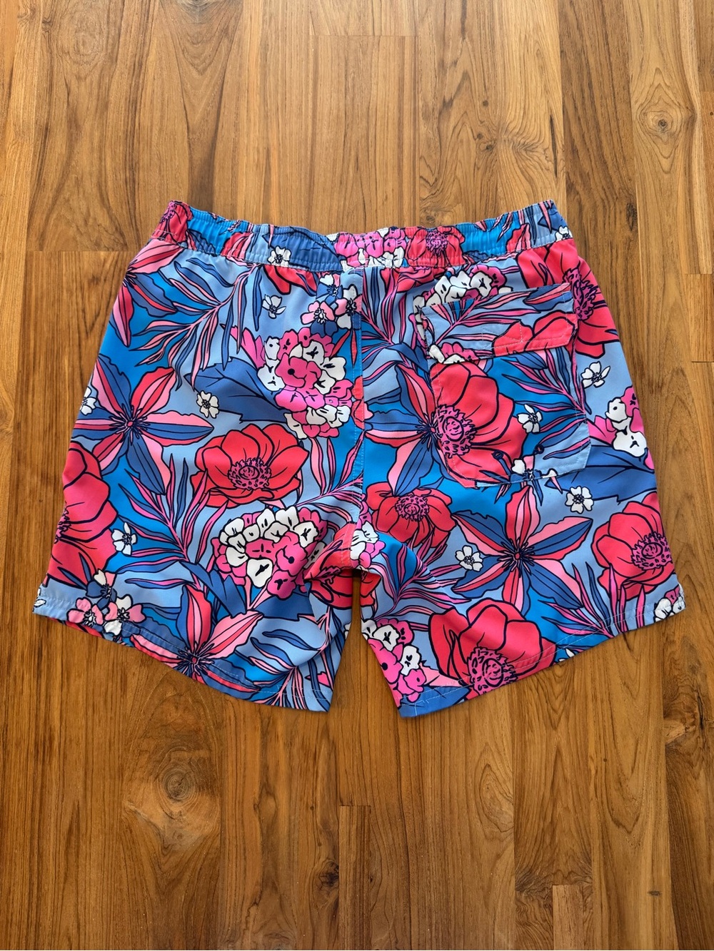 Vineyard Vines Bright Floral Swim Trunks Men’s XS - Picture 2 of 11